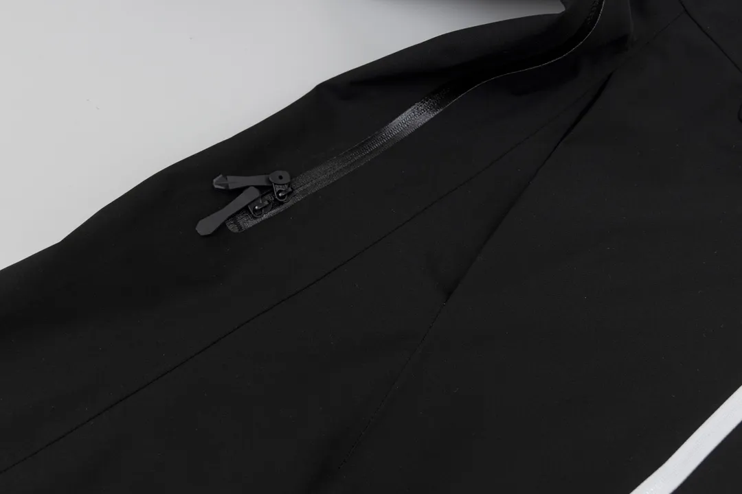 ALPHA sv ｜ ， 。 ， ， ， 。 alpha sv ， ， ， ， 。 6 ，gtx ， ， 。 sv Series～ ， 。 ARC'TERYX Alpha SV/VR 24k GTX ️ ， ，Quality ， ， ， ， ！ ， Versatile ， 3D ，Tri-Durance ， NM 00d-X 3LGORE-TEX Pro ISO 90(ISO 4) Breathable ， Breathable， 。 ，Water Tight RS 。Alpha SV ， Storm Hood ， ， 。 ，VISLON ， Velcro ， Zip-in， Classic ， ， Aplha Series ， ， ！ Color： Size：S M L XL XXL XXXL
